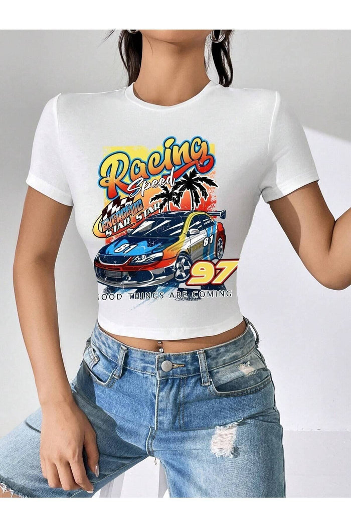 Kadın Beyaz Baskılı Kısa Kollu Vücuda Oturan Crop Top