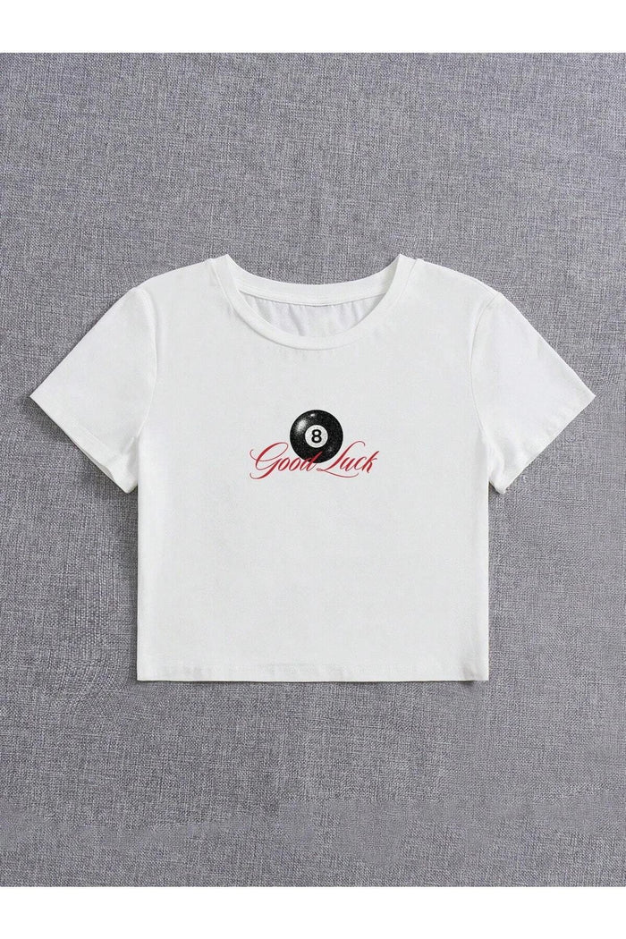 Kadın Beyaz Baskılı Kısa Kollu Vücuda Oturan Crop Top Bluz