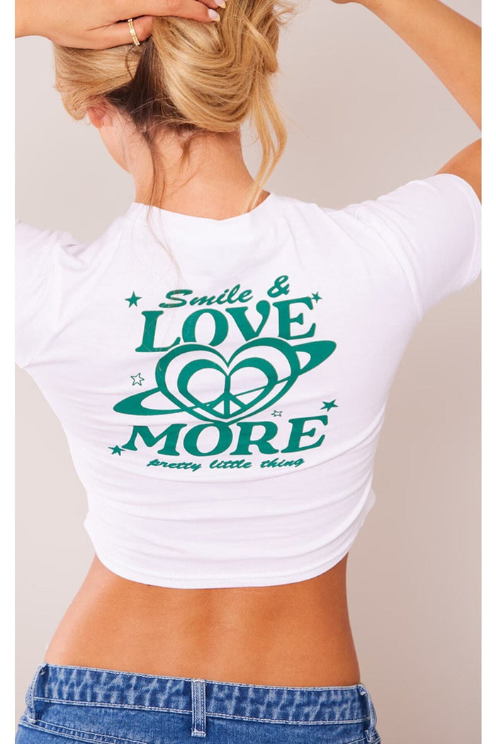 Kadın Beyaz Smile&Love More Baskılı Vücuda Oturan Kısa Kollu Crop Bluz