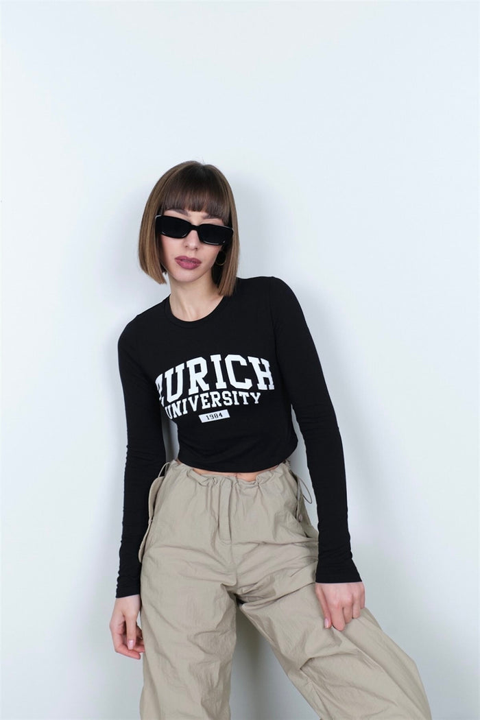 Kadın Zurich Baskılı Crop Fitted Kesim Uzun Kollu Baskılı Bluz