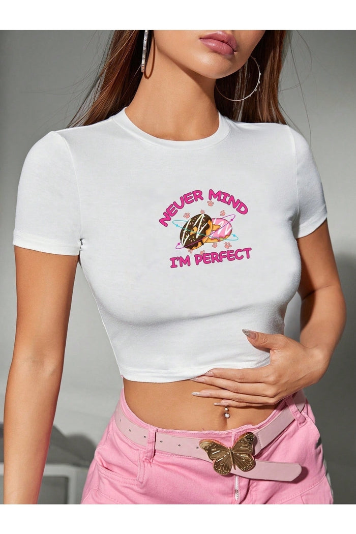 Kadın Beyaz Baskılı Kısa Kollu Vücuda Oturan Crop Bluz